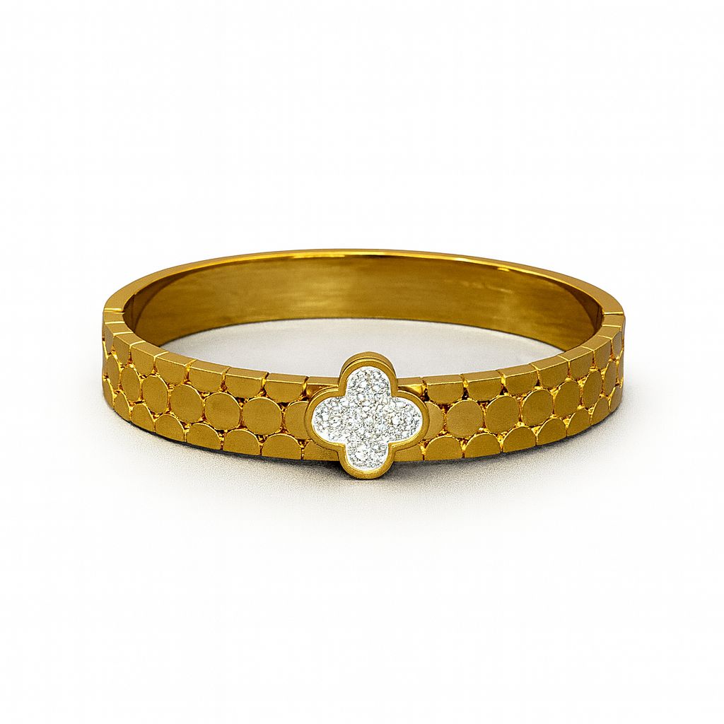 Pavé Crystal Clover Bangle – Hypoallergenic & Water-Resistant